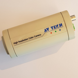 AVC579 - Analog kamera, 380 TVL (24VAC) ex lins.